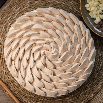 Gâteau trio de chocolat & crunch noisette